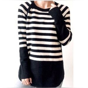 Anthropologie Rebekah Tunic Sweater